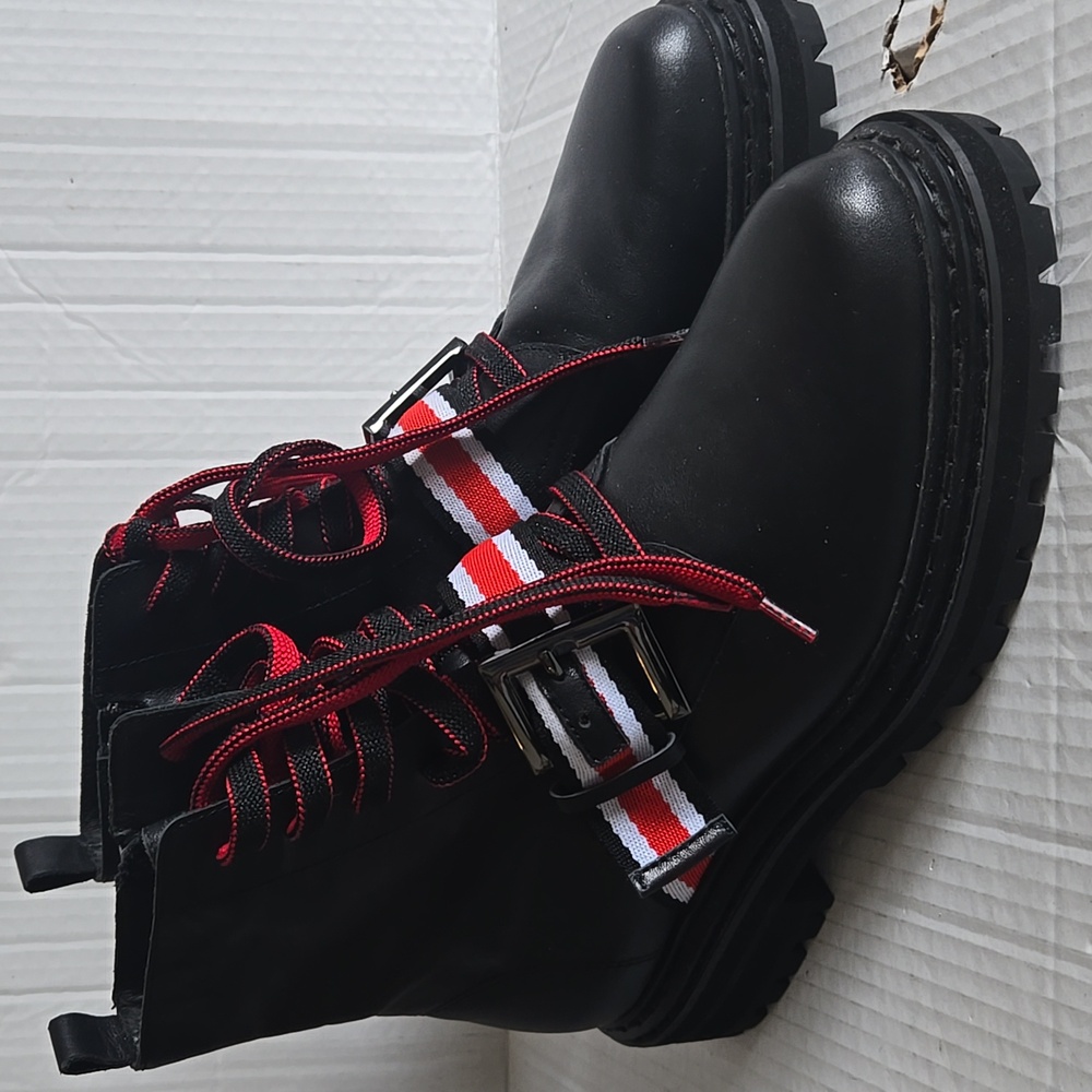 Cecelia New York Hayden Lug Sole Women's Combat Boot Size 9M